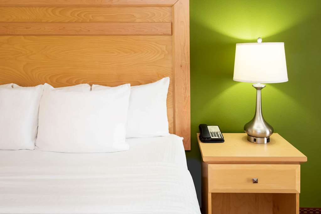 La Quinta Inn & Suites by Wyndham Rochester Mayo Clinic S - photo 22