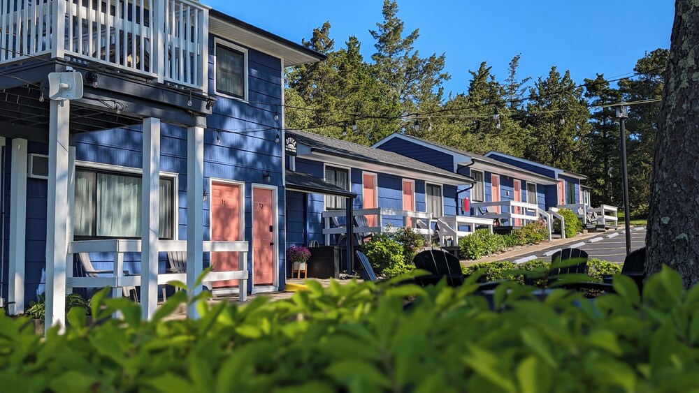 Ocean View Terrace Inn - carbon neutral hotel in Hampton Bays