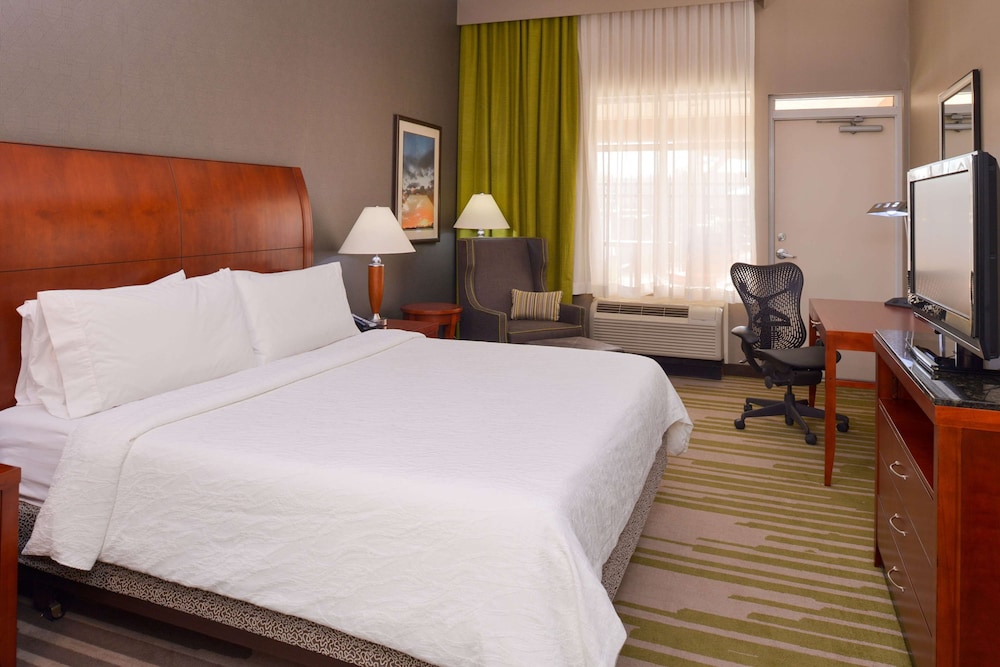 Hilton Garden Inn Yuma Pivot Point - photo 11