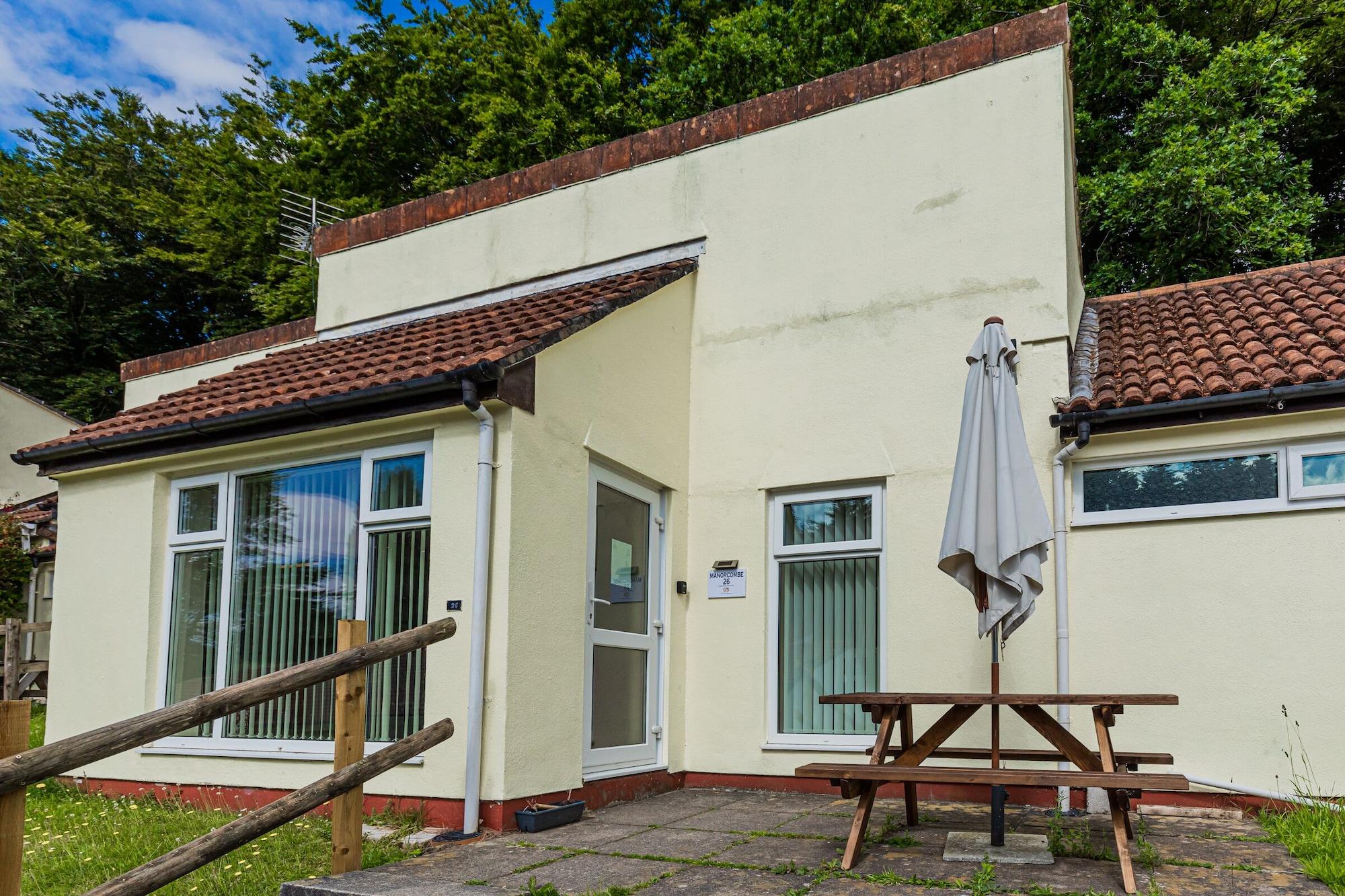 Over the Horizon Lodges — hotel in Gunnislake