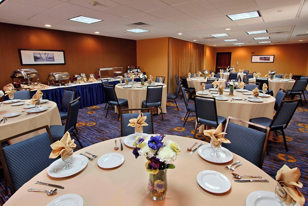 Courtyard by Marriott Rockaway Mount Arlington - photo 41