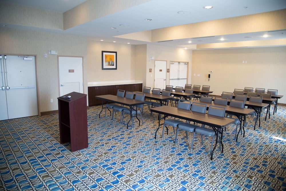 Hampton Inn & Suites McKinney - photo 46