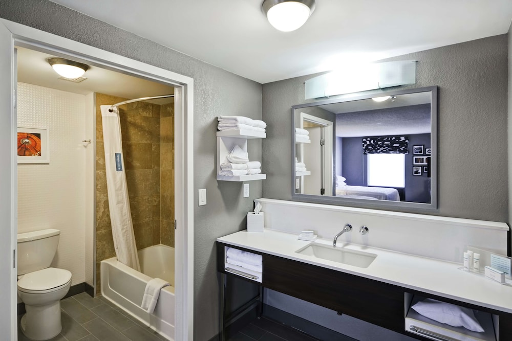 Hampton Inn & Suites Columbus Easton Area - photo 27