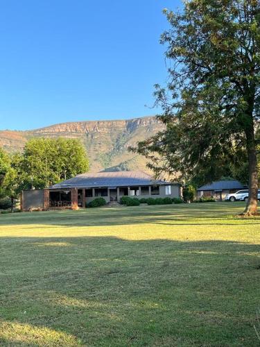 Wagenbietjieshoek Wilgekraal Farmhouse — 4-Star Luxury Hotel in Lydenburg, South Africa
