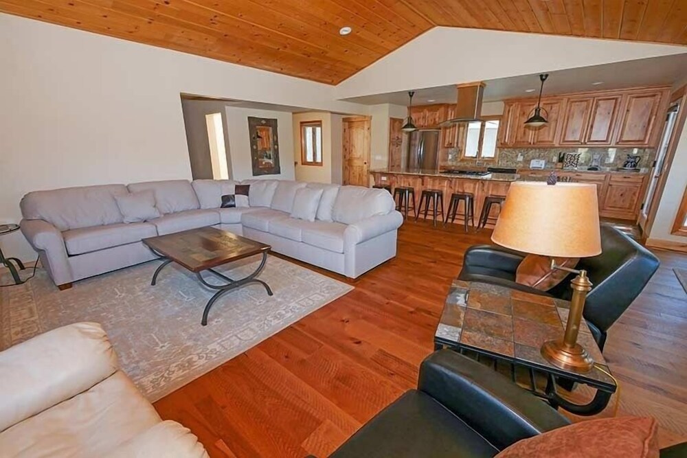 1976 Marconi Way — South Lake Tahoe