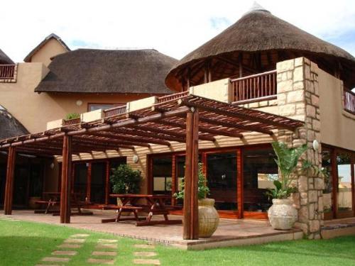The palace - carbon neutral hotel in Unknown City
