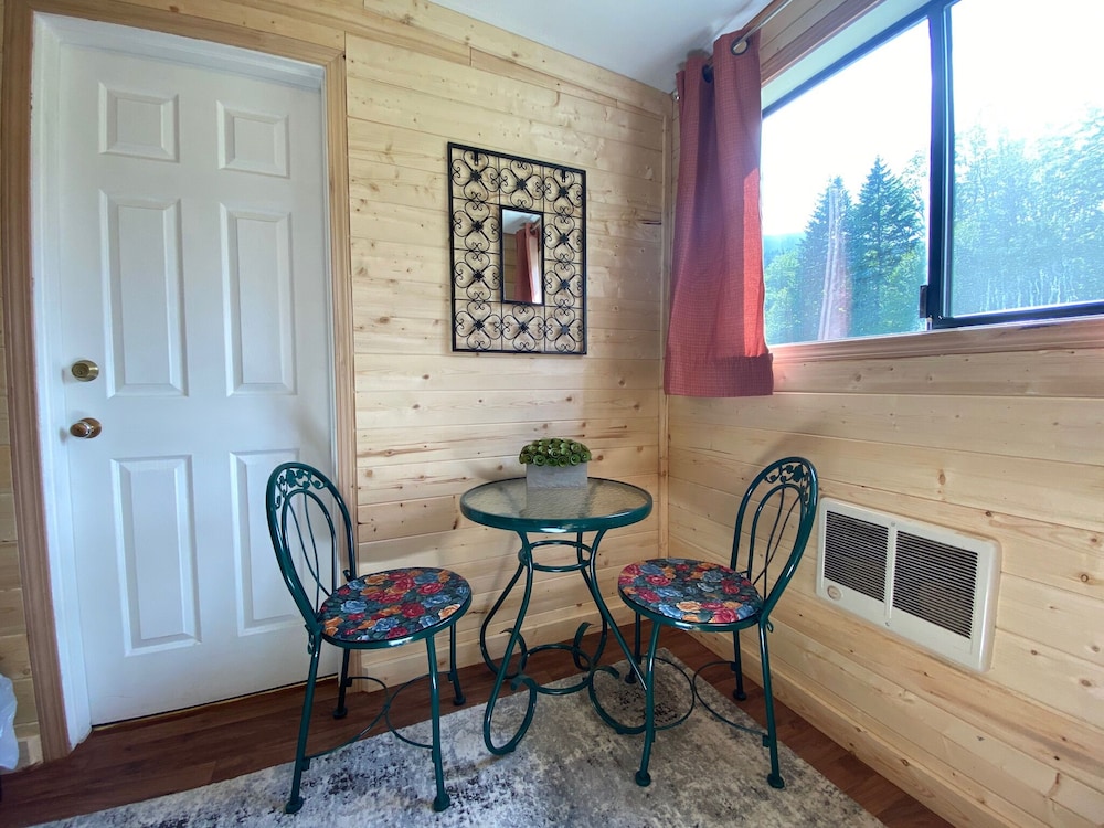 Emerald Valley Inn - photo 49
