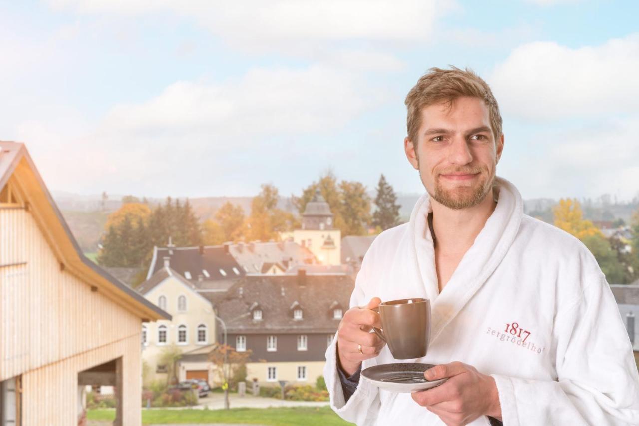 Ferienwohnung im Chaletstil Schlossblick 51 qm Wellness Fitness Sauna Bergrödelhof — 5-Star Luxury Hotel in Feilitzsch, Germany