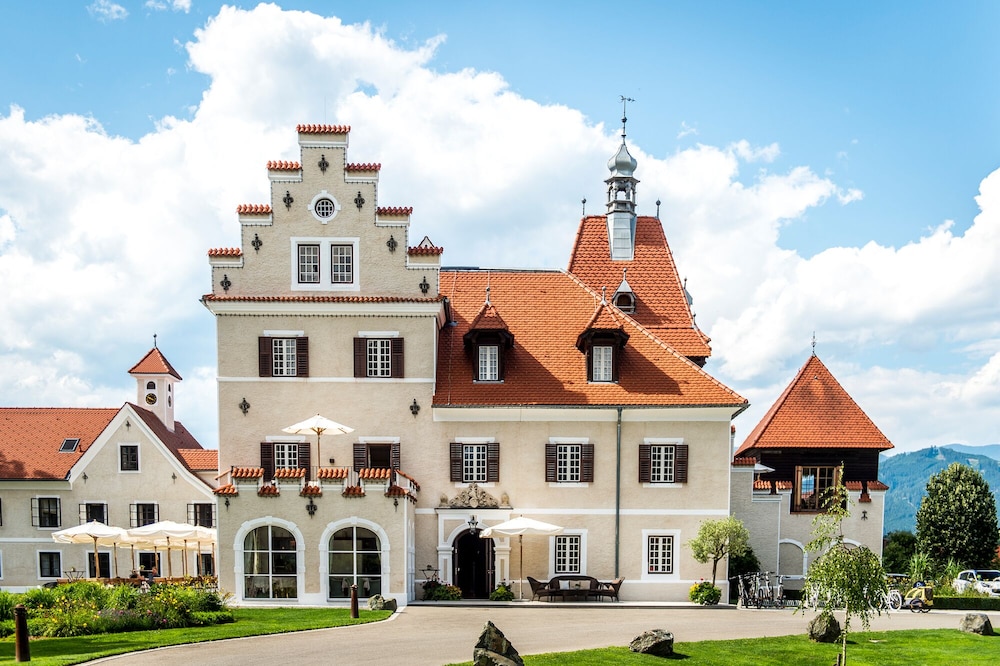 Tauroa G’schlössl Murtal pet-friendly hotel Grosslobming