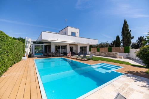 Villa Goccia Rive Del Salento — 4-Star Luxury Hotel in Lecce, Italy