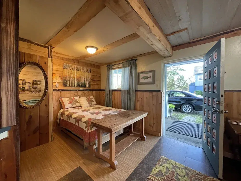 Bayshore RV Park & Guest Suites - photo 3