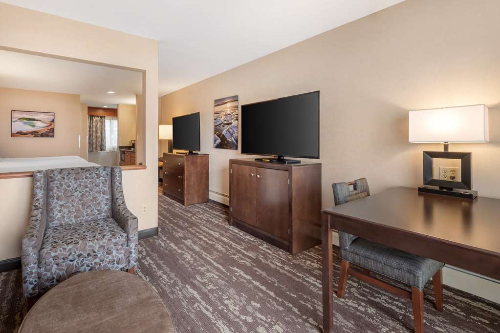 Best Western Plus Superior Inn - photo 34