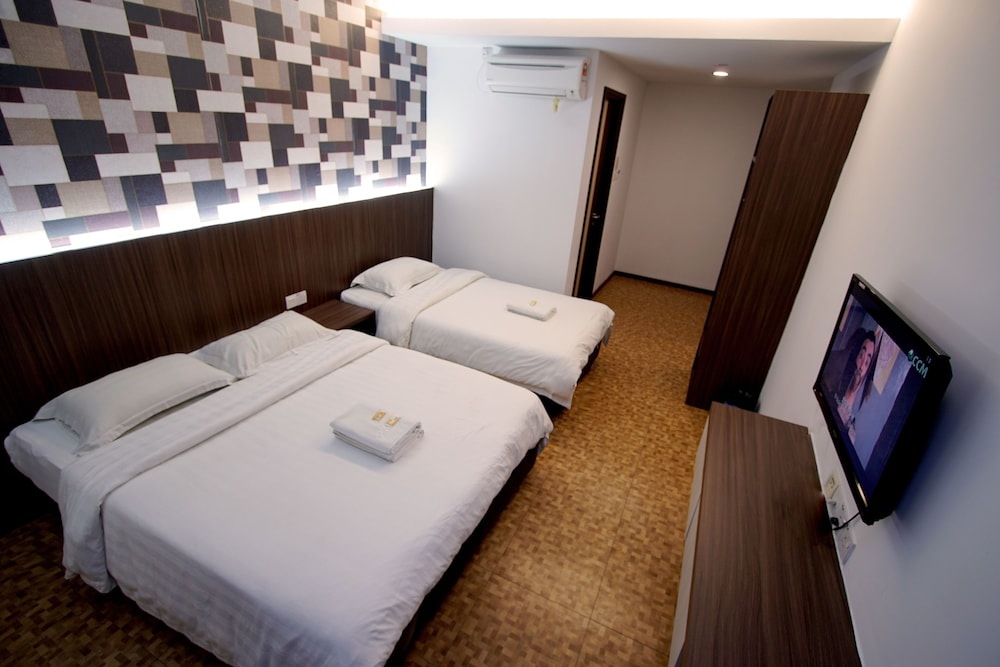 Pavilion Inn - carbon neutral hotel in Miri