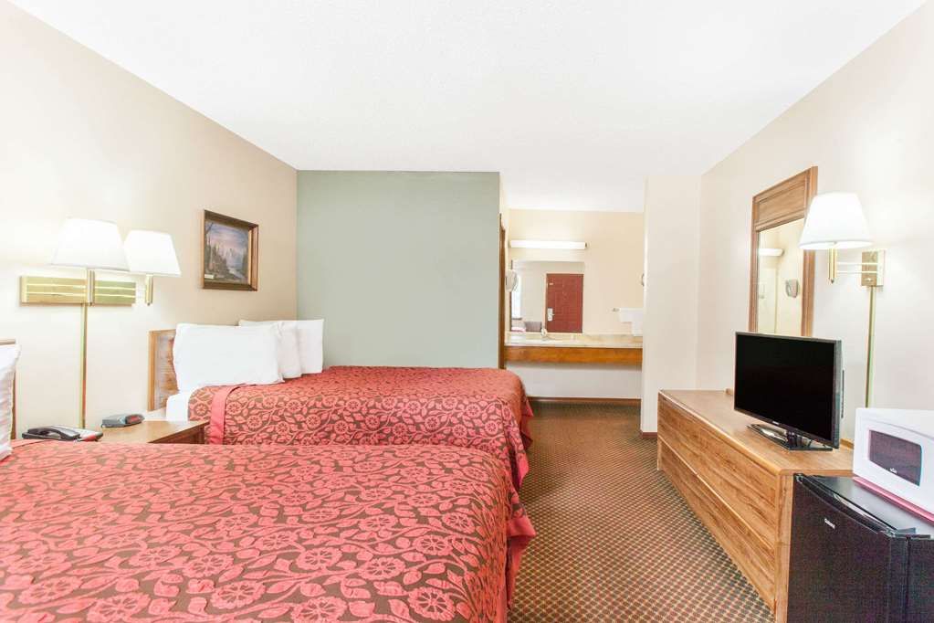 Days Inn by Wyndham Eureka Springs - photo 2