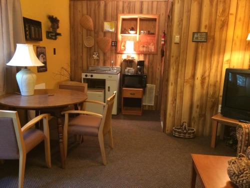 Alpine Motel - photo 75