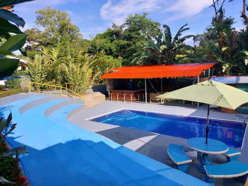 Hotel del Parque - carbon neutral hotel in Corozal