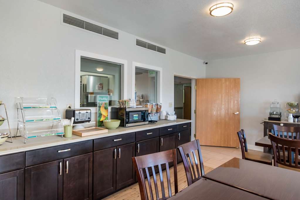 Quality Inn & Suites Pueblo West - photo 39