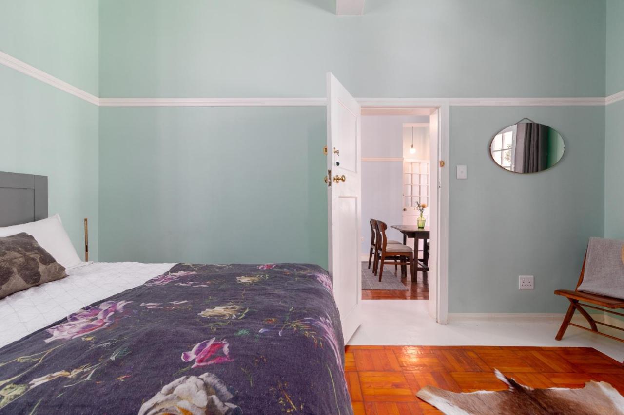 Cape Town Historical Victoria Court apartment