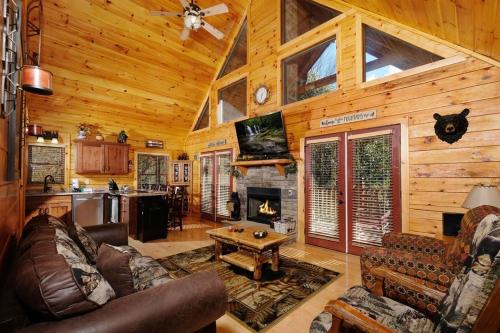 Bear’s Den By Colonial Properties in Pigeon Forge, United States