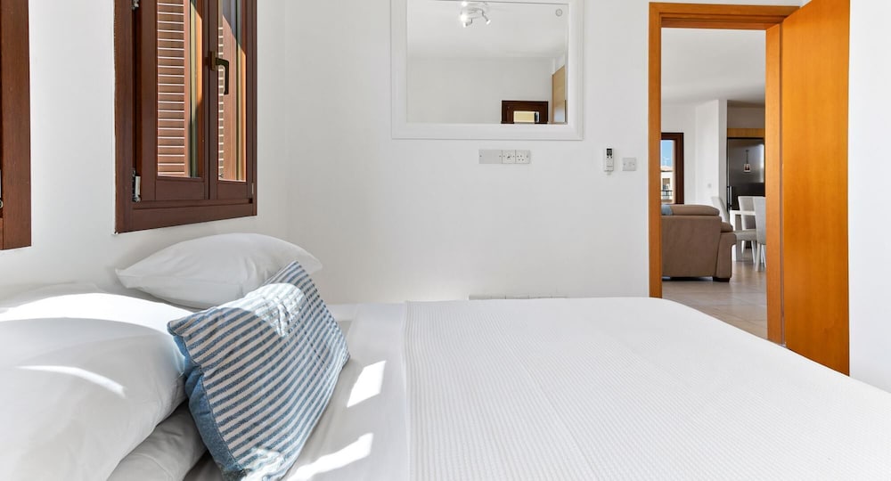 One Bedroom Apartment Pyrgos Cc12 Beautiful sea and Sunset Views