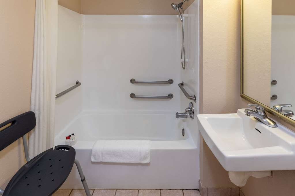 Super 8 by Wyndham Garland Rowlett East Dallas Area - photo 24