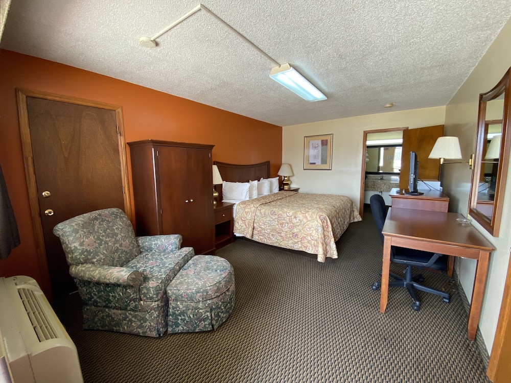 Rodeway Inn Baxley - photo 13