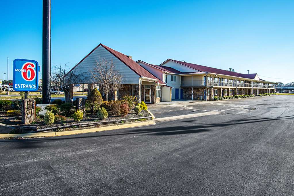 Motel 6 Manchester TN - featured photo
