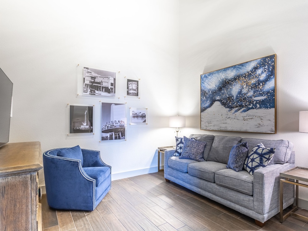 Millsap Suites by Pioneer Pocket Hotel - photo 9