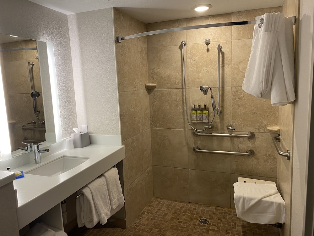 Holiday Inn Express & Suites Albuquerque Historic Old Town by IHG - photo 34