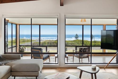 Ocean Oasis Panoramic Sea Views Byo Linen — Middleton