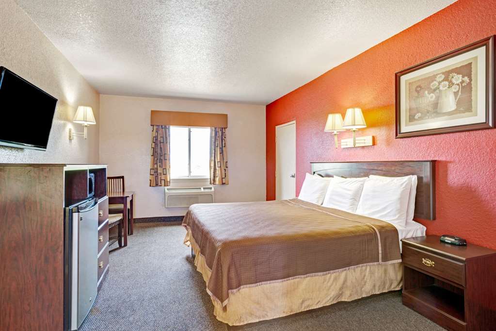 Howard Johnson by Wyndham Galveston - photo 5