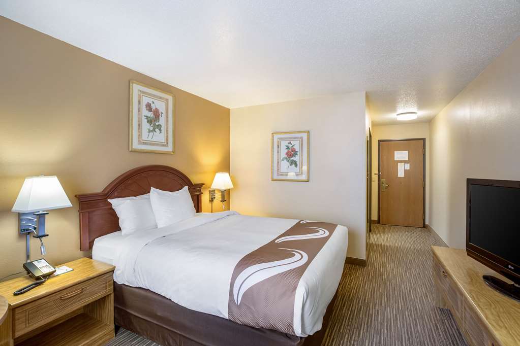 Quality Inn Storm Lake - photo 10