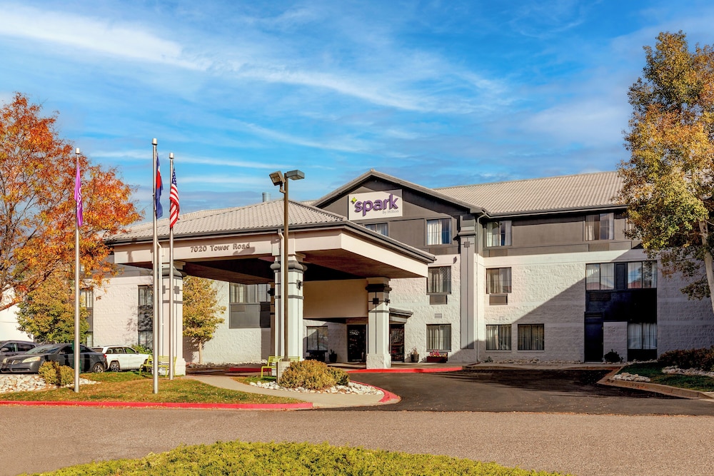 Spark by Hilton Denver International Airport - photo 28