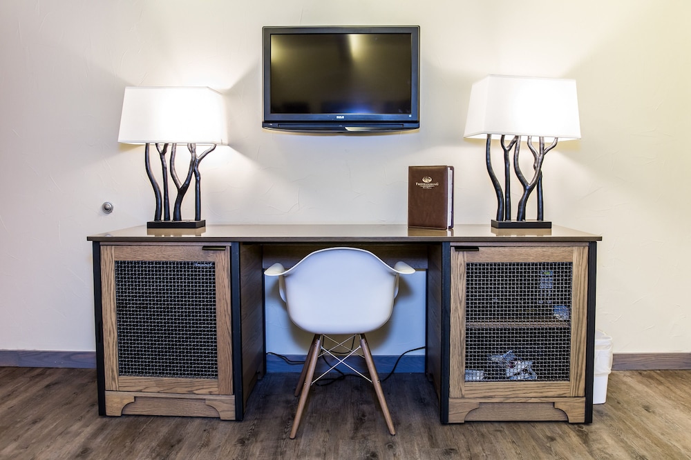 Fredericksburg Inn & Suites - photo 28