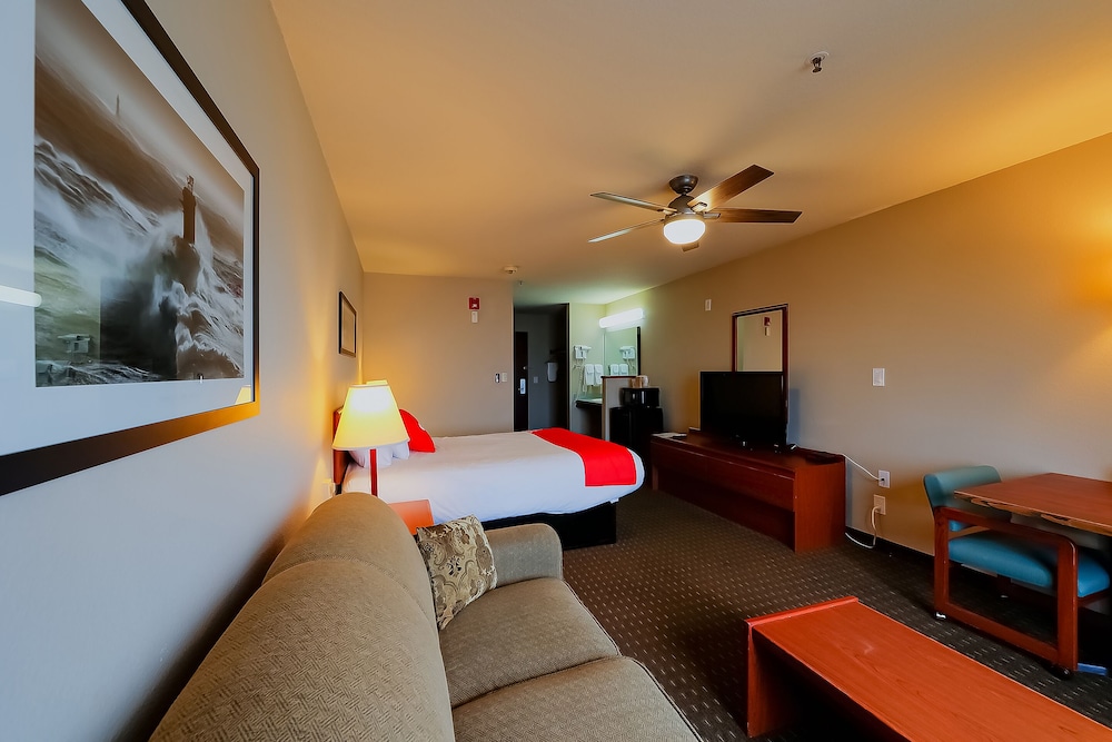 Siletz Bay Beachfront Hotel by OYO Lincoln City - photo 56