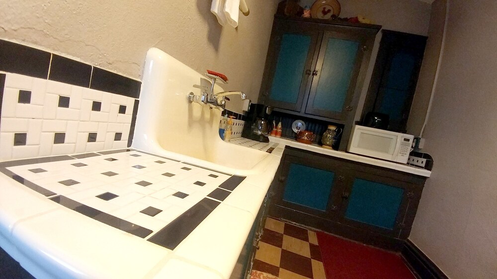 Historic Whiting Hotel Suites - photo 31