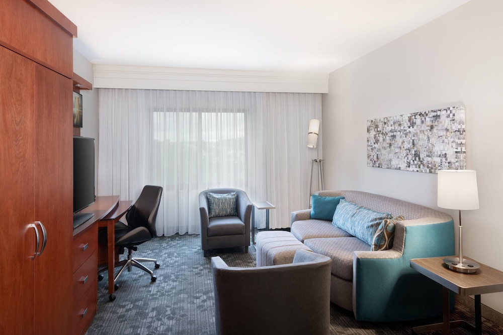 Courtyard by Marriott Pittsburgh Washington Meadow Lands - photo 20