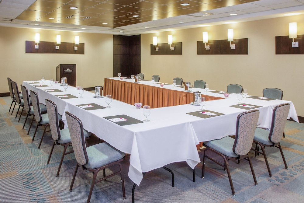Crowne Plaza Lombard Downers Grove by IHG - photo 63