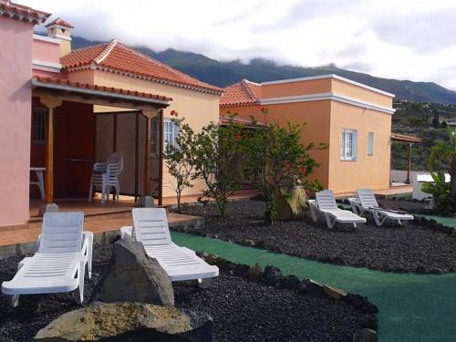 Bungalows El Poleal in Los Llanos De Aridane, Spain