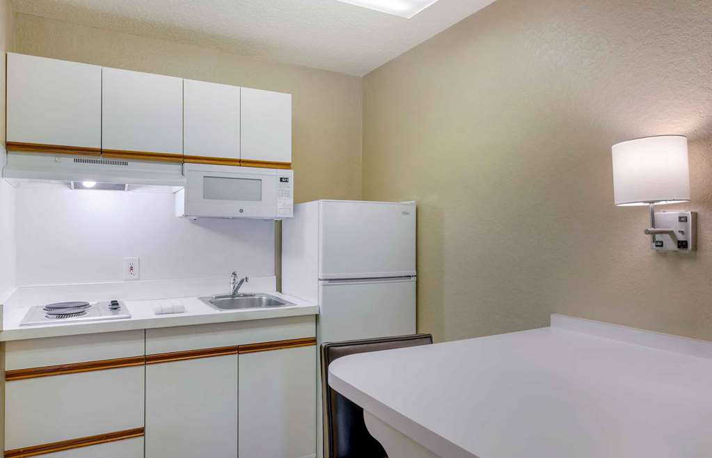 Extended Stay America Suites Nashville Franklin Cool Springs - photo 11