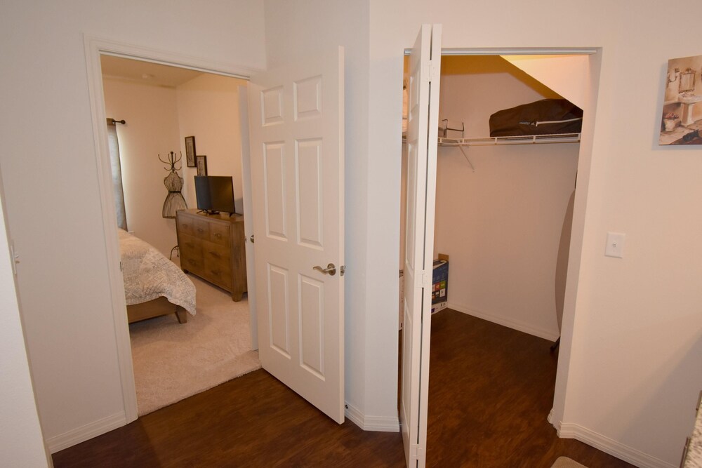 Nov Special W Lucaya 4bed 2 Bath ID: 256175 - photo 3