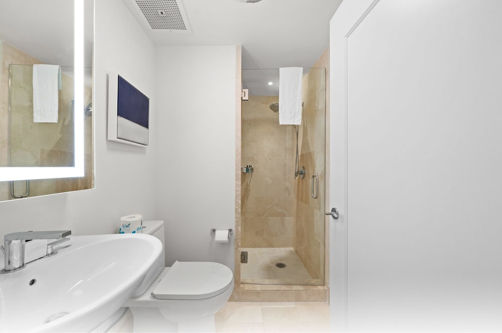 Fontainebleau Miami Beach Private Luxury Suites - photo 340