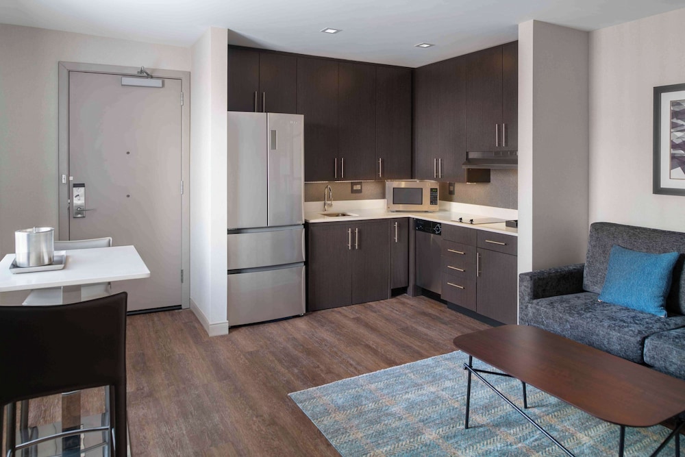 Homewood Suites by Hilton Boston Logan Airport Chelsea - photo 15