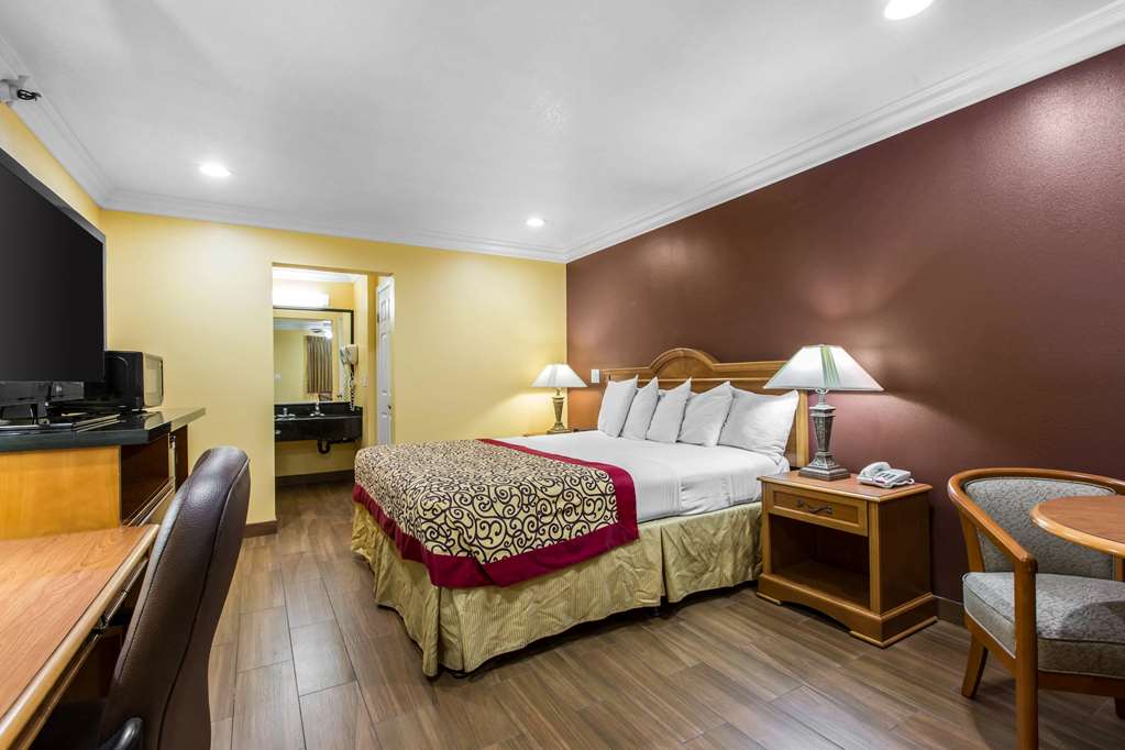 Rodeway Inn Cypress Buena Park - photo 19
