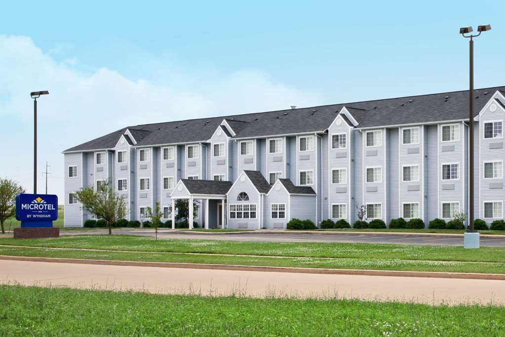 Microtel Inn by Wyndham Champaign — hotel in Champaign