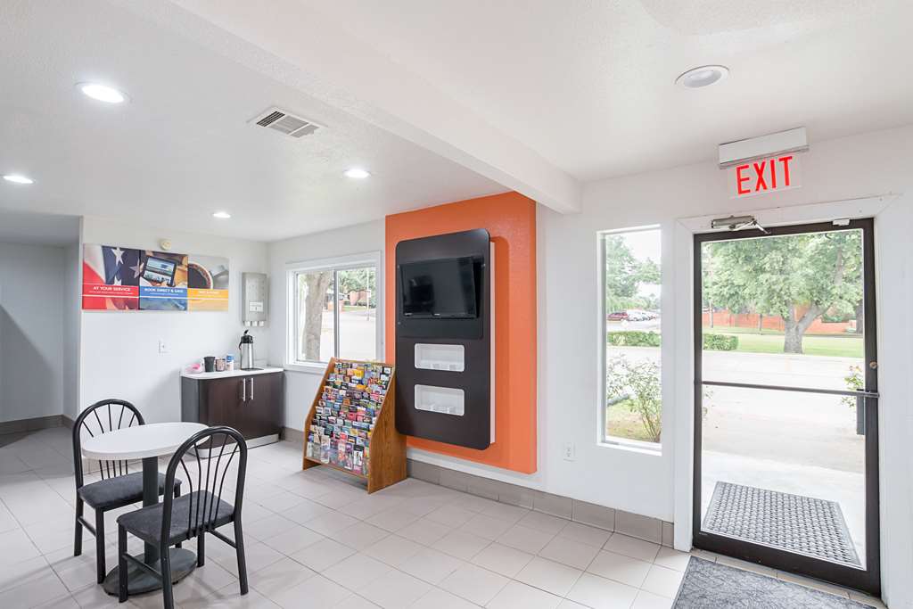 Motel 6 Grand Prairie TX Near Six Flags Drive - photo 23