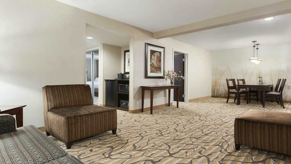 Holiday Inn Hotel & Suites Williamsburg Historic Gateway by IHG - photo 8