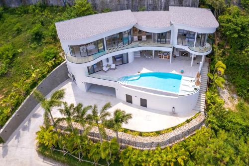 Skyline 9 Spacious & Stylish Luxury Panoramic Seaview Villa With Outdoor Living & Kitchen Outdoor Cinema Private Gym Salt Water Pool With Jacuzzi In Plai Laem — 4-Star Luxury Hotel in Koh Samui, Thailand