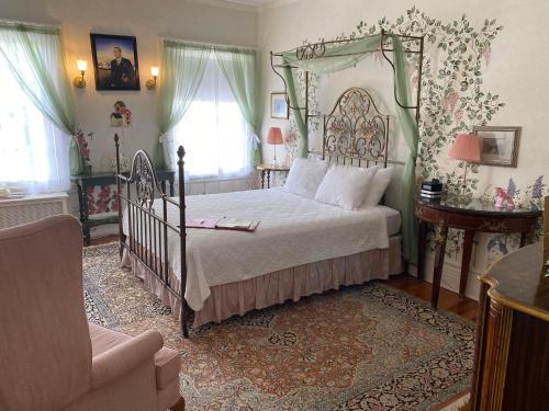 Historic Rosemont Manor - photo 9
