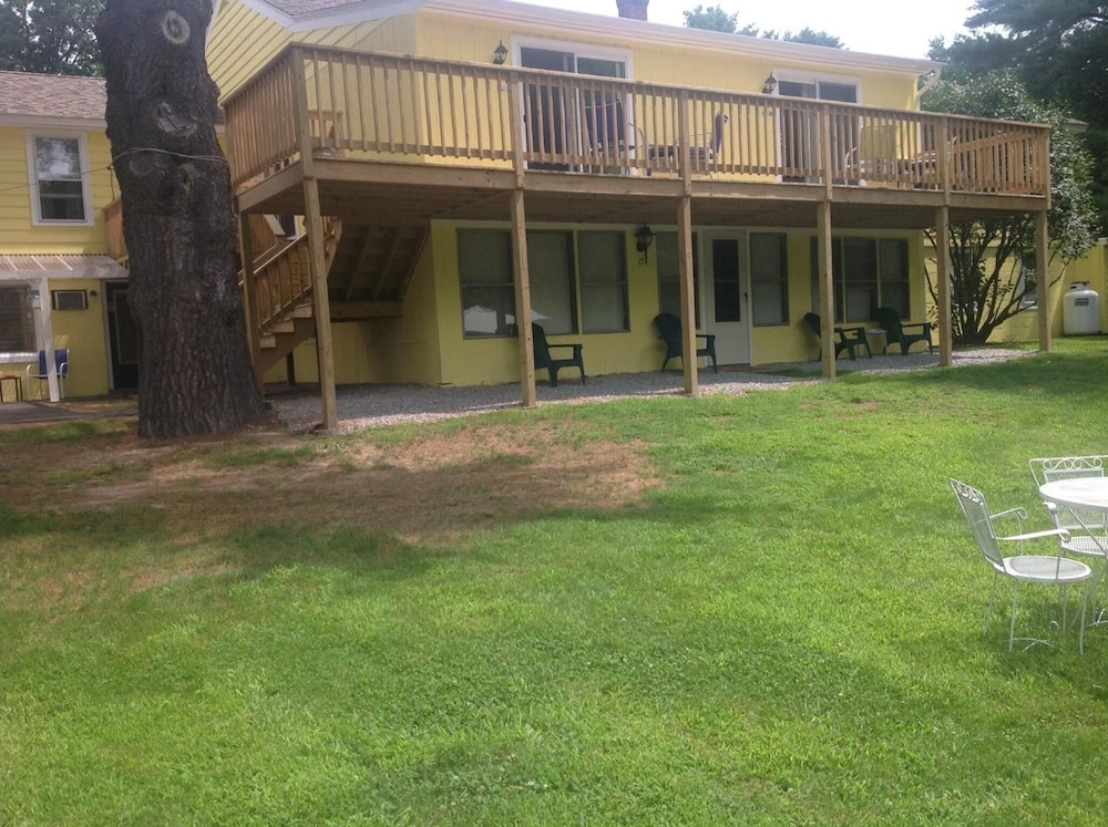 Lake Winnipesaukee Motel - photo 61